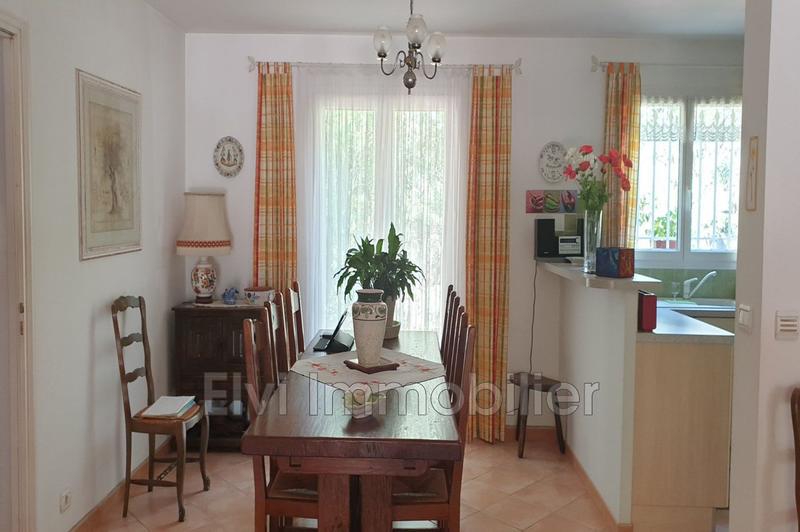 Villa - 1 500 m² - 4 pièces