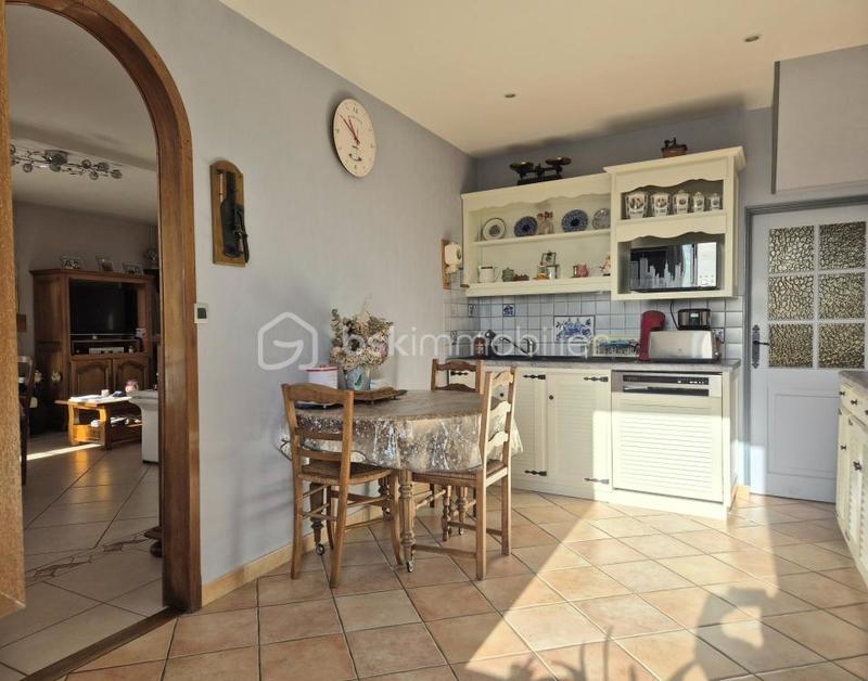 Demeure - 125 m² - 6 pièces