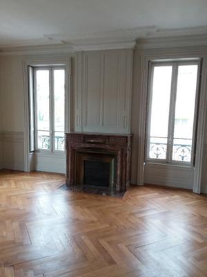 Appartement - 220 m² - 6 pièces