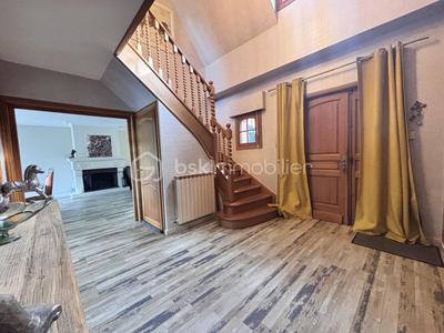 Pavillon - 199 m² - 9 pièces