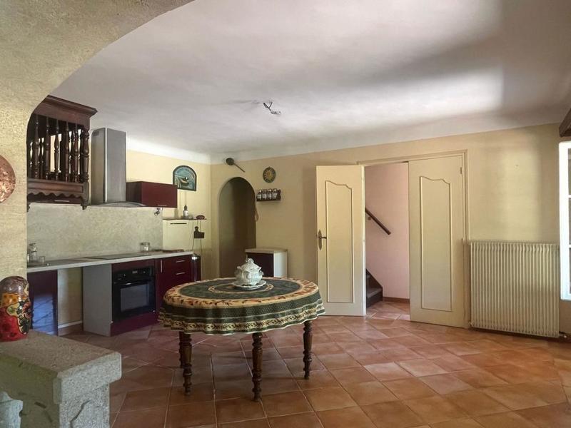 Maison - 230 m² - 6 pièces