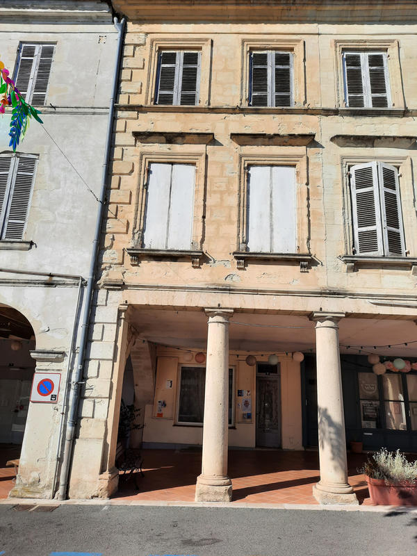 Maison - 225 m² - 7 pièces