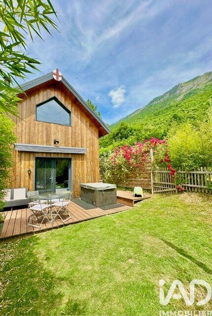 Châlet - 339 m² - 13 pièces