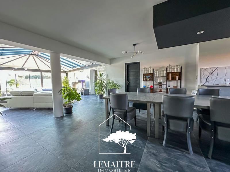 Maison - 174 m² - 5 pièces