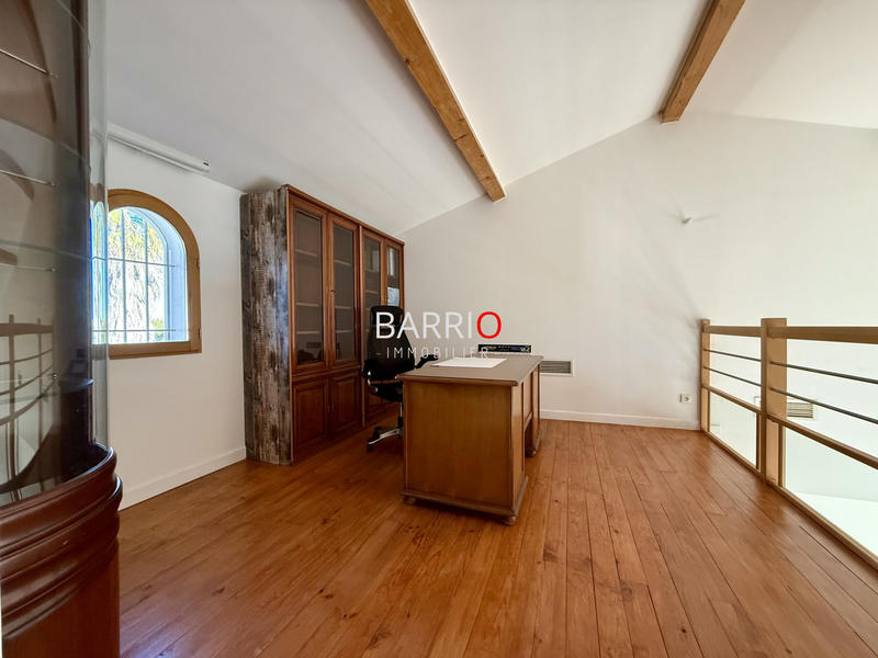 Maison traditionnelle - 181 m² - 6 pièces