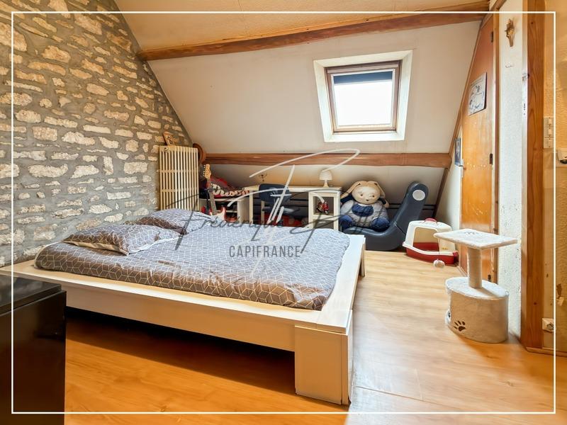 Maison - 210 m² - 5 pièces