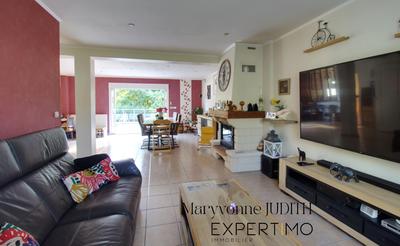 Maison - 158 m² - 6 pièces