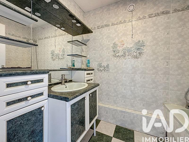 Appartement - 80 m² - 4 pièces