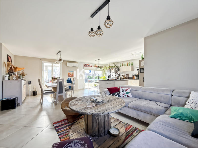 Maison - 90 m² - 4 pièces