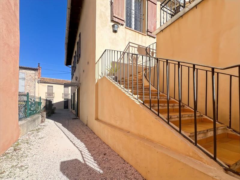 Maison - 229 m² - 9 pièces