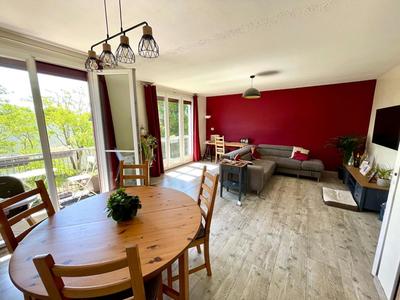 Appartement - 70 m² - 3 pièces