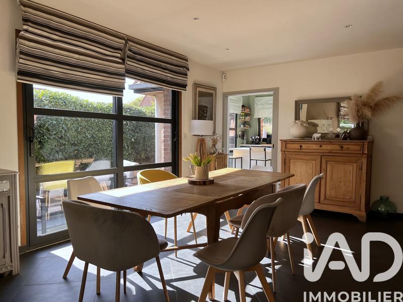 Maison - 202 m² - 6 pièces