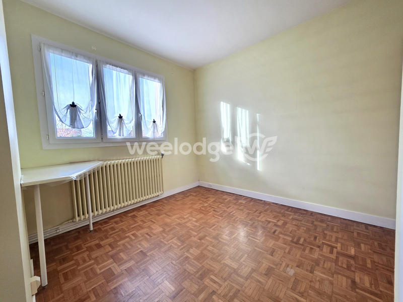 Maison - 80 m² - 5 pièces