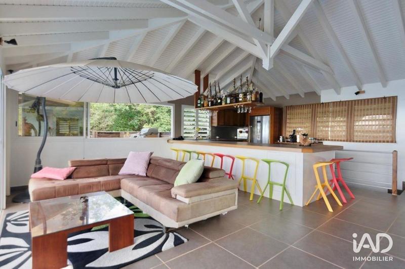 Maison - 121 m² - 8 pièces