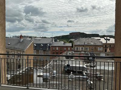 Appartement - 161 m² - 8 pièces