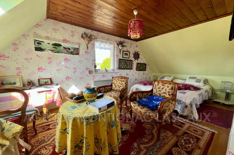 Maison - 220 m² - 6 pièces