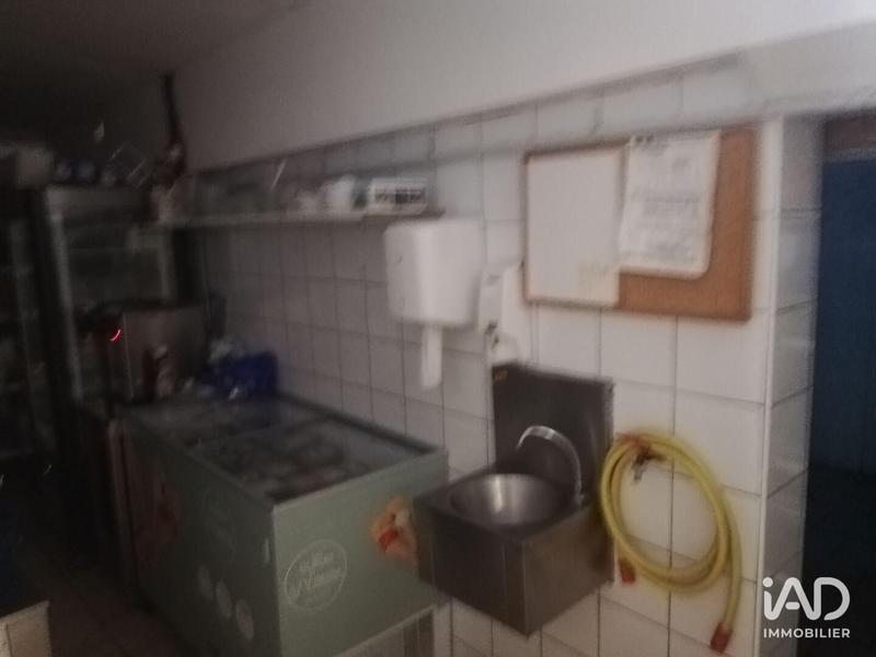 Local commercial - 242 m²