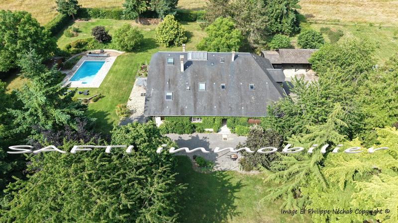 Villa - 335 m² - 10 pièces