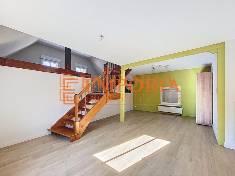 Appartement - 108 m² - 6 pièces