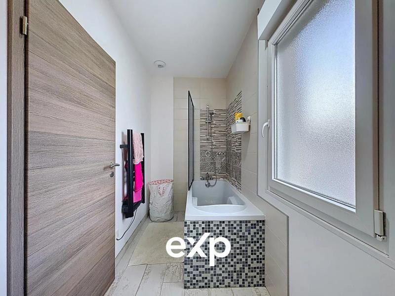 Maison - 151 m² - 6 pièces