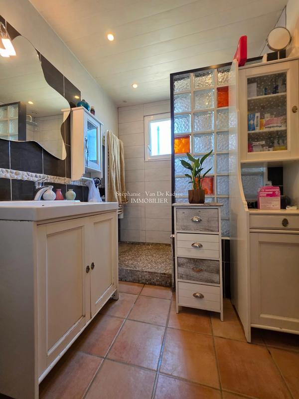 Villa - 100 m² - 5 pièces