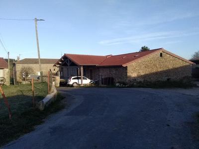 Maison - 220 m² - 7 pièces