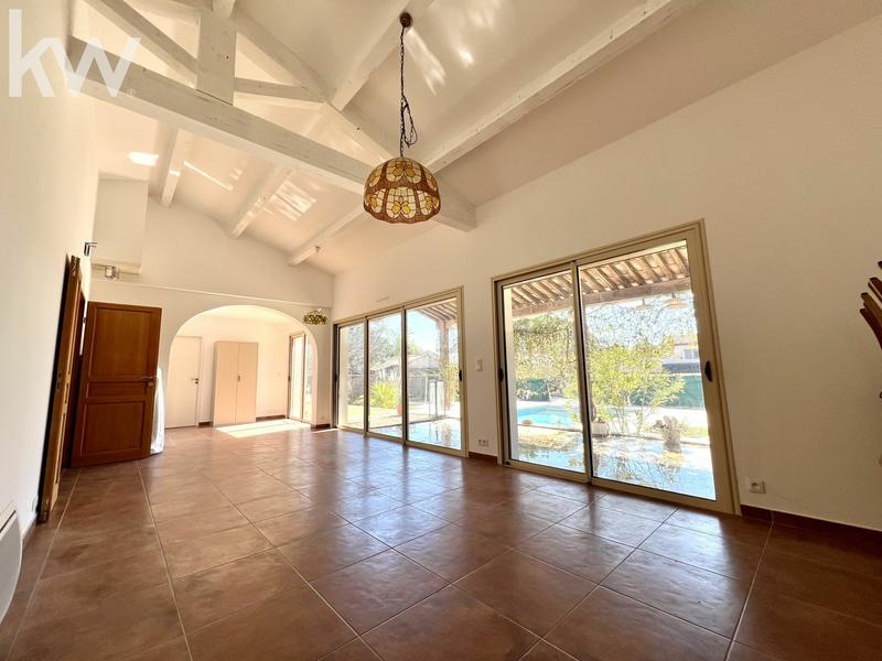 Maison provençale - 256 m² - 9 pièces