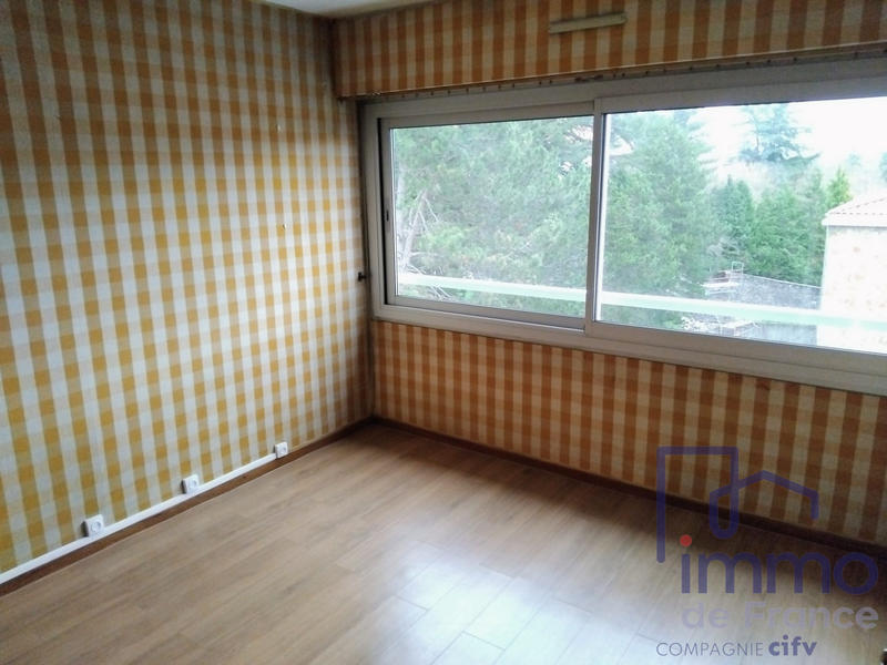 Appartement - 79 m² - 5 pièces