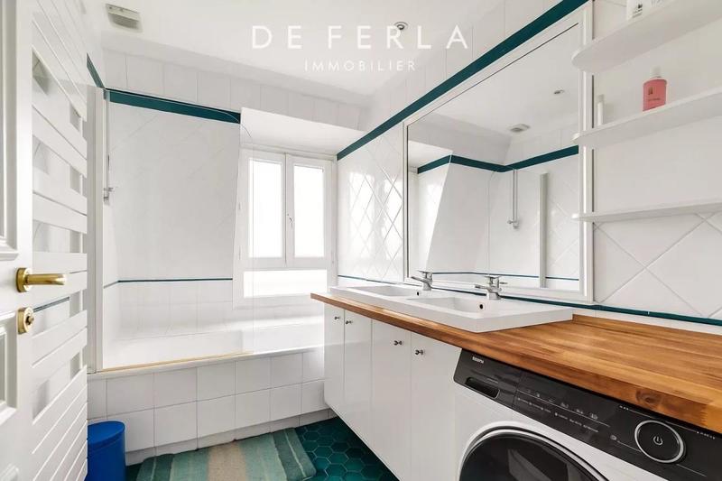 Appartement - 99 m² - 5 pièces