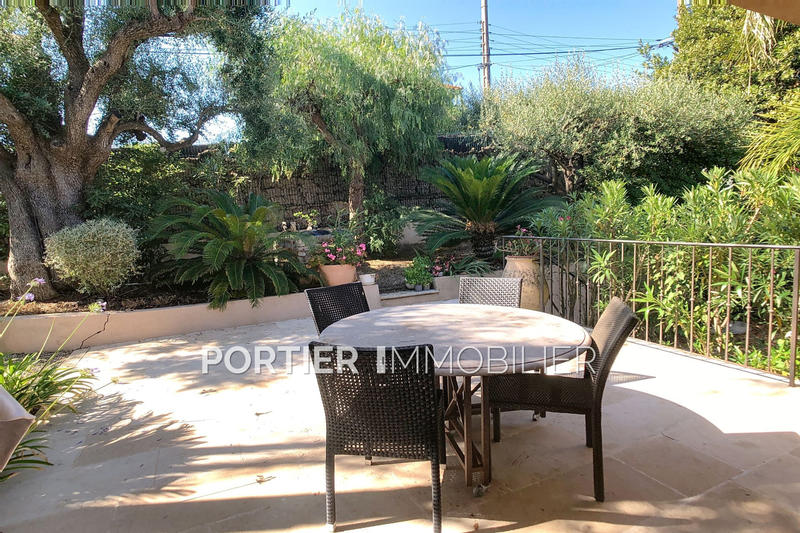 Maison - 300 m² - 9 pièces