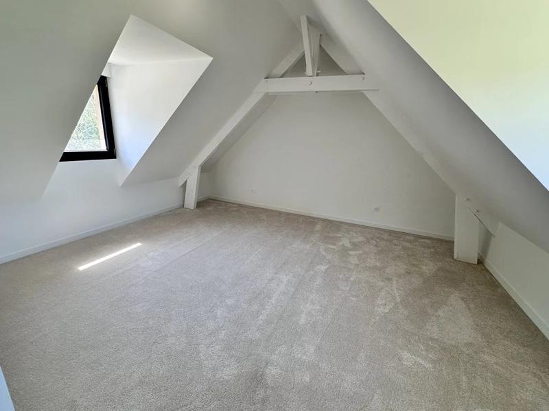 Propriété - 205 m² - 6 pièces