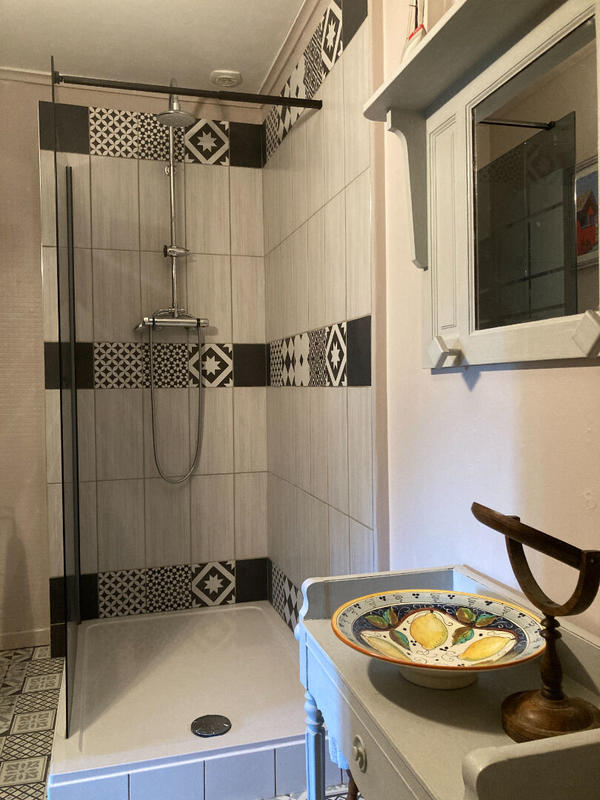 Maison - 270 m² - 11 pièces