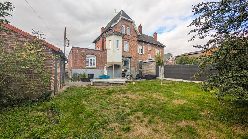 Maison bourgeoise - 181 m² - 6 pièces