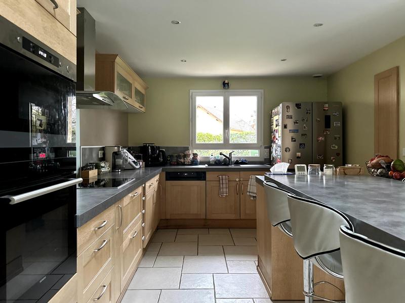 Maison - 185 m² - 6 pièces