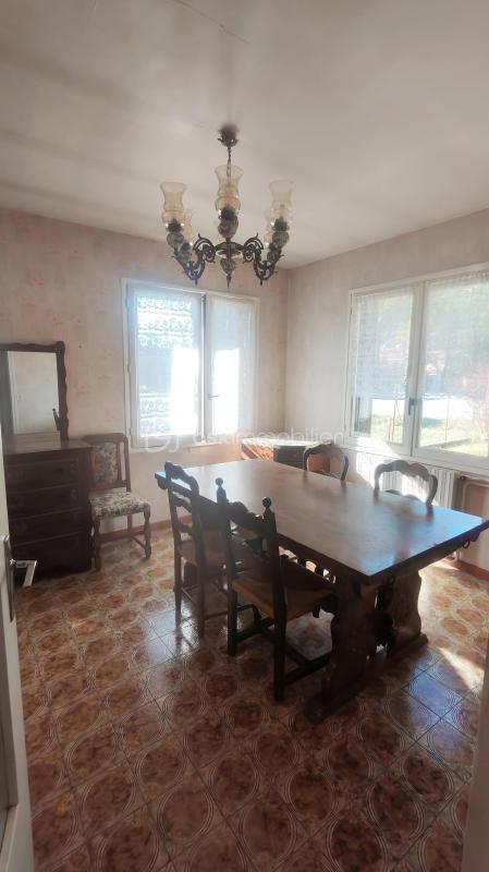 Maison jumelée - 290 m² - 14 pièces