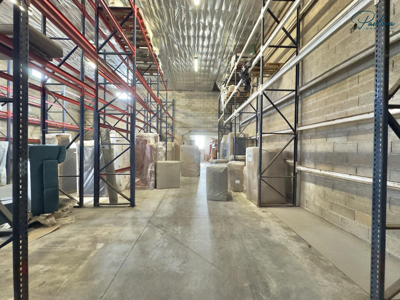 Entrepôt - 298 m²