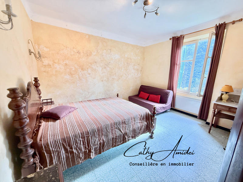 Maison - 96 m² - 4 pièces