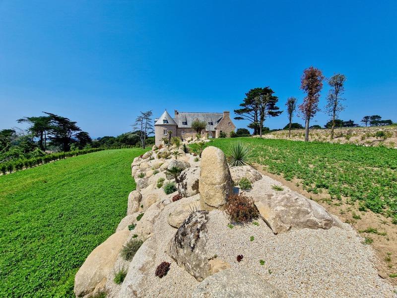 Propriété - 352 m² - 16 pièces