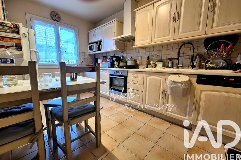 Maison - 90 m² - 5 pièces