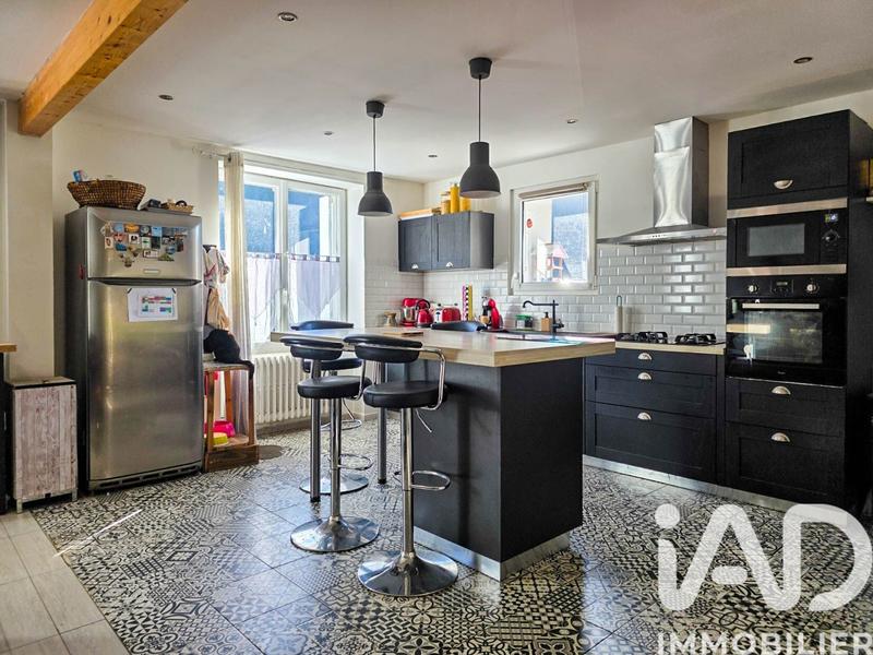 Maison - 151 m² - 5 pièces