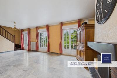 Maison - 93 m² - 5 pièces