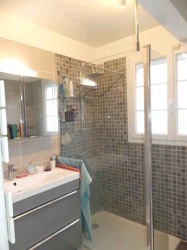 Pavillon - 138 m² - 7 pièces