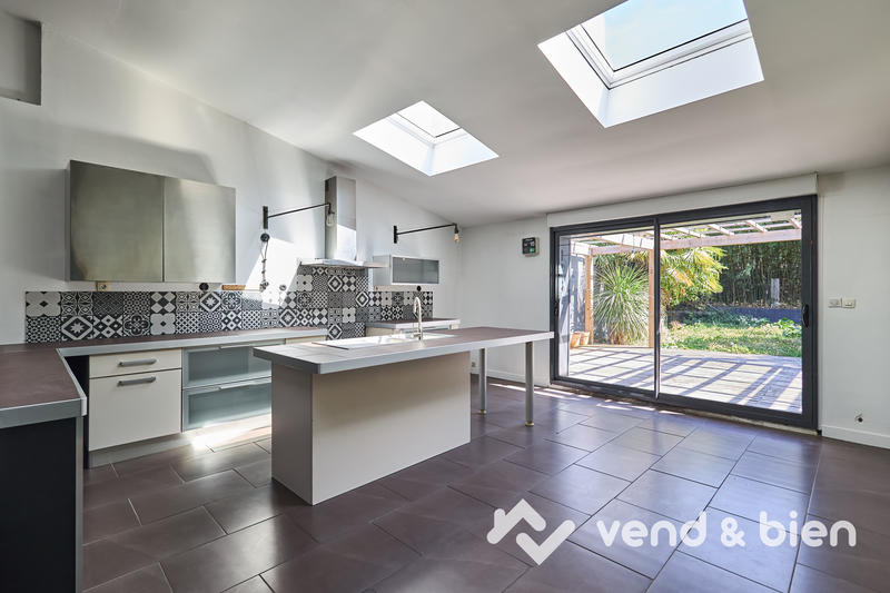 Appartement - 120 m² - 5 pièces