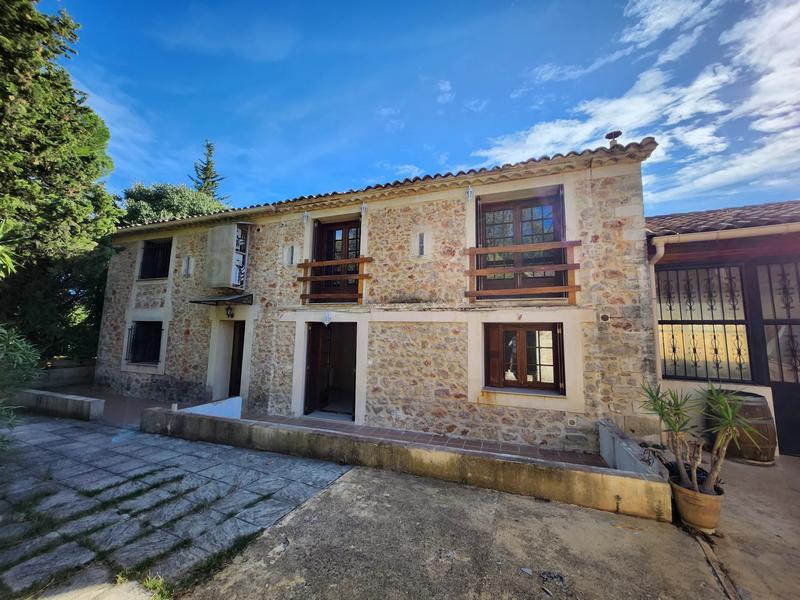 Maison - 247 m² - 9 pièces