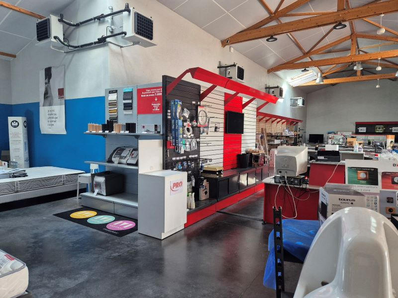 Parking / Garage - 1 065 m²