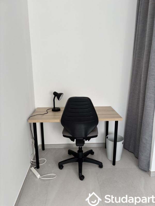 Chambre - 11 m² - 1 pièce