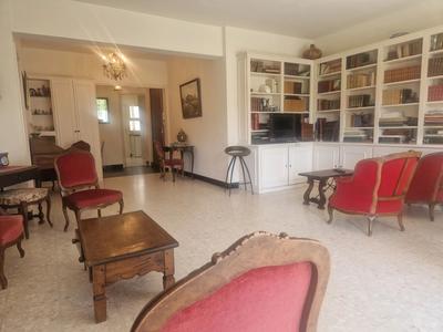 Appartement - 102 m² - 4 pièces