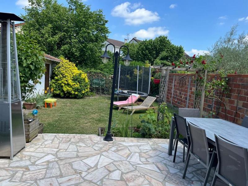 Maison - 121 m² - 5 pièces