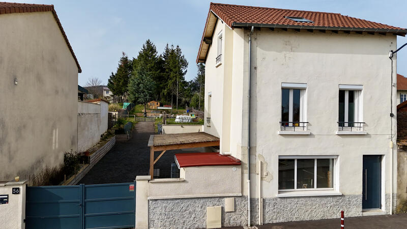 Maison - 93 m² - 4 pièces