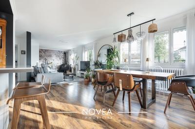 Maison - 185 m² - 5 pièces